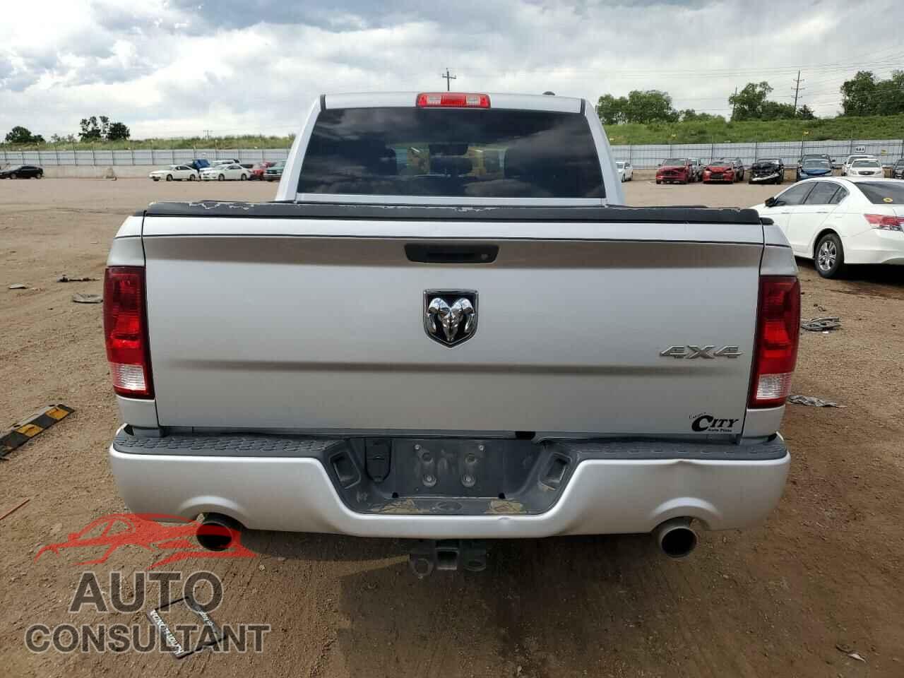 DODGE RAM 1500 2012 - 1C6RD7KT1CS142370