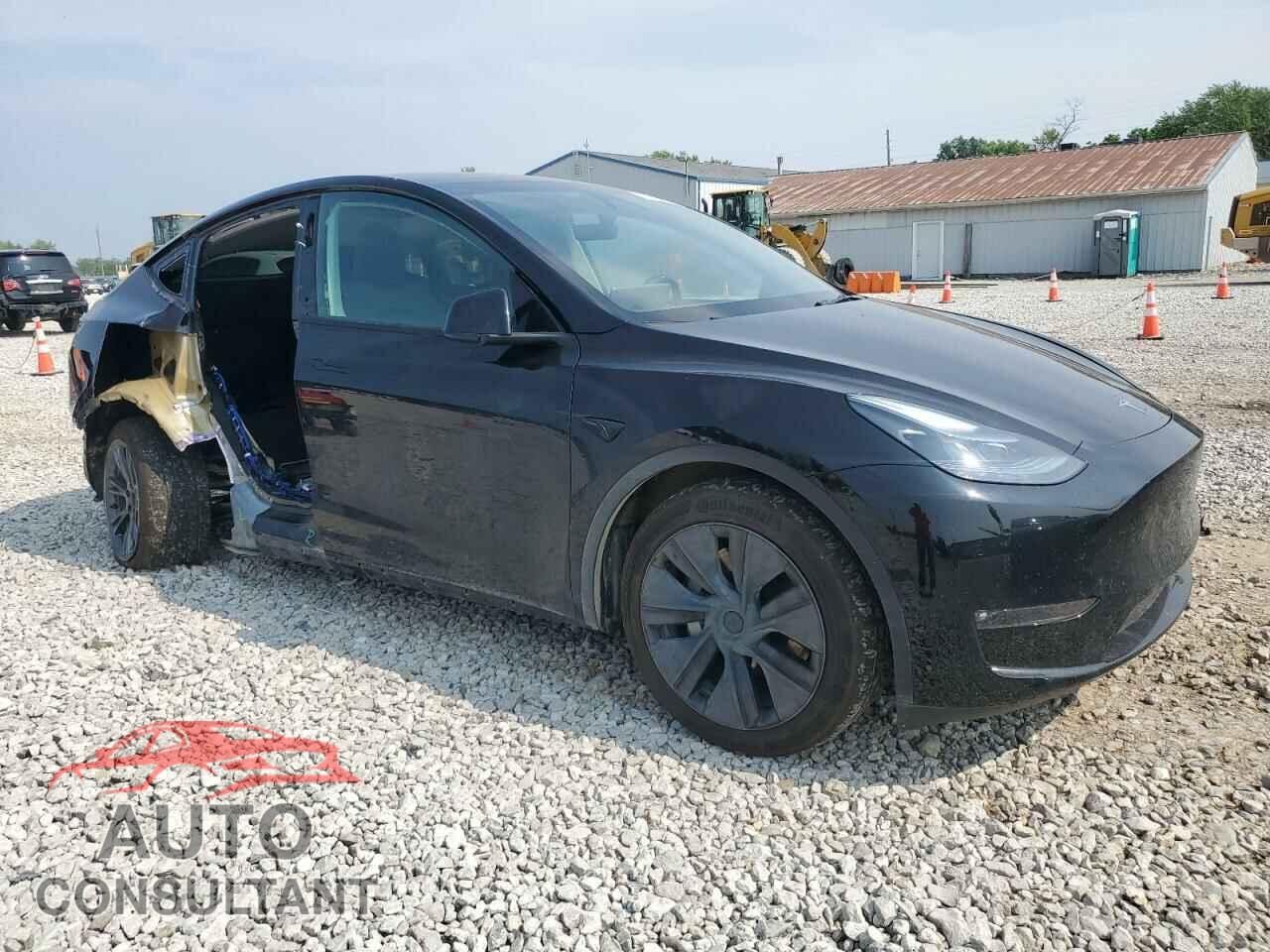 TESLA MODEL Y 2024 - 7SAYGDEE4RF163701