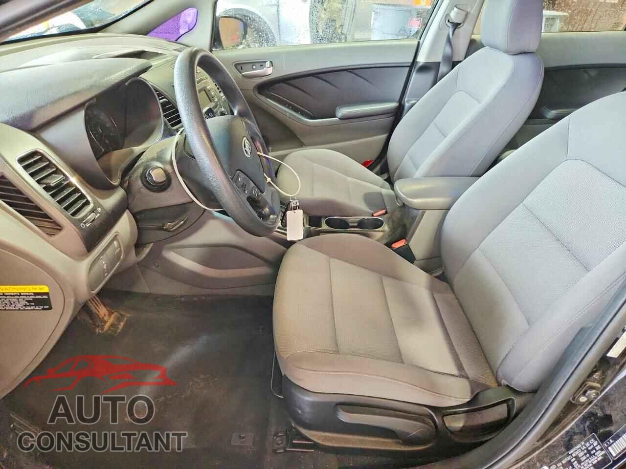 KIA FORTE 2017 - 3KPFK4A74HE039720
