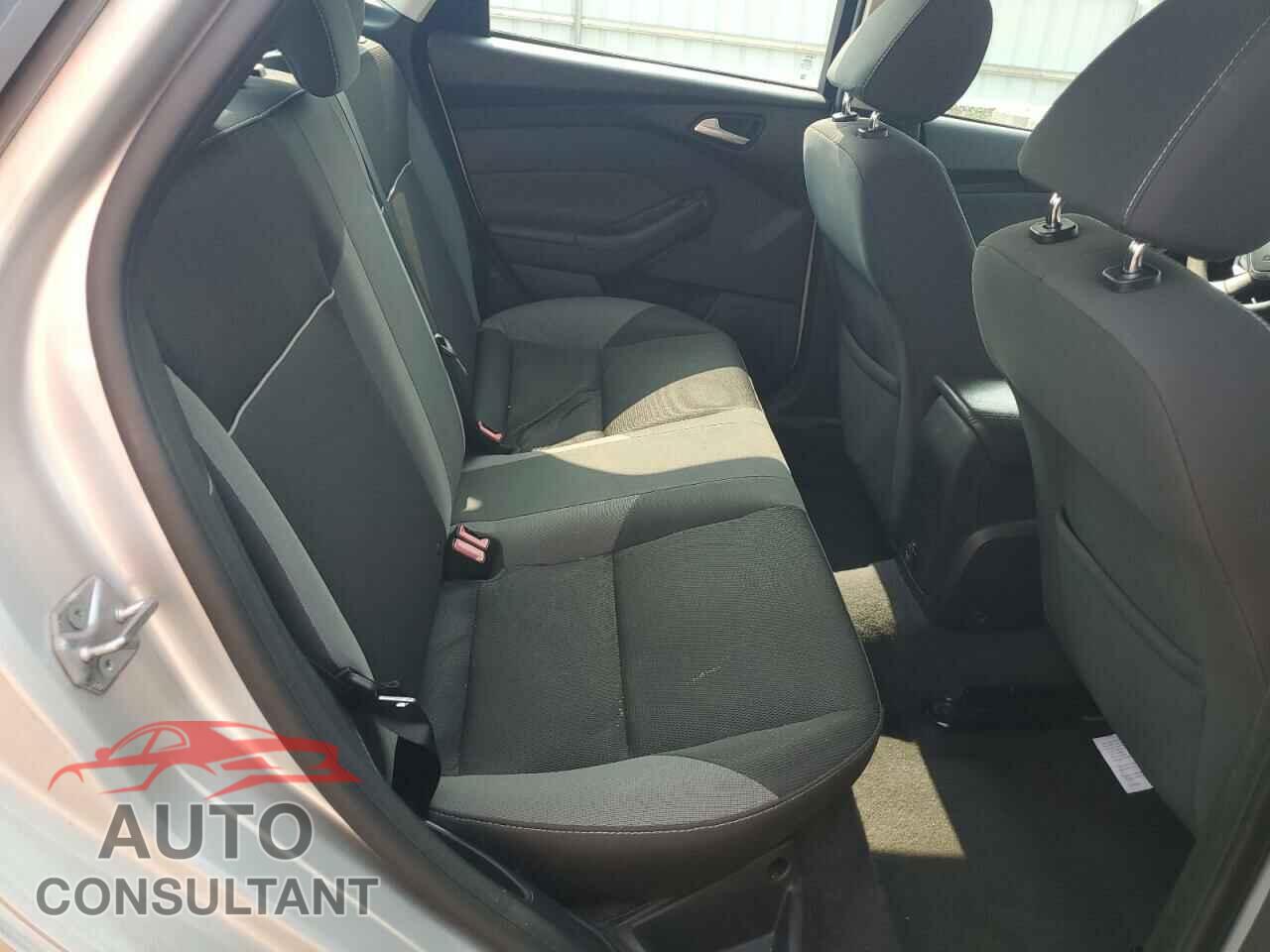 FORD FOCUS 2013 - 1FADP3F24DL370529