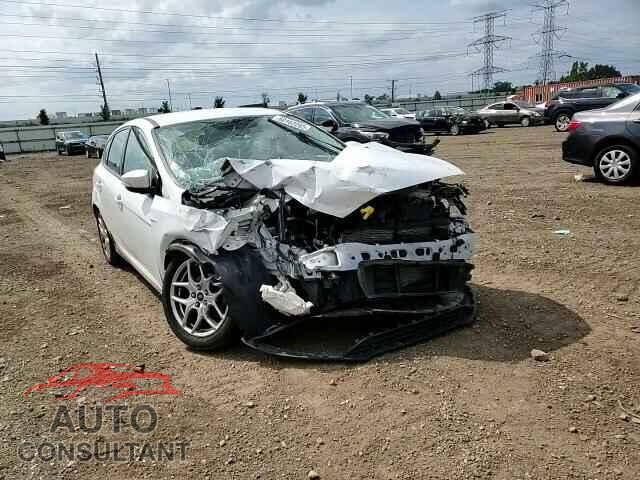 FORD FOCUS 2015 - 1FADP3K2XFL270427