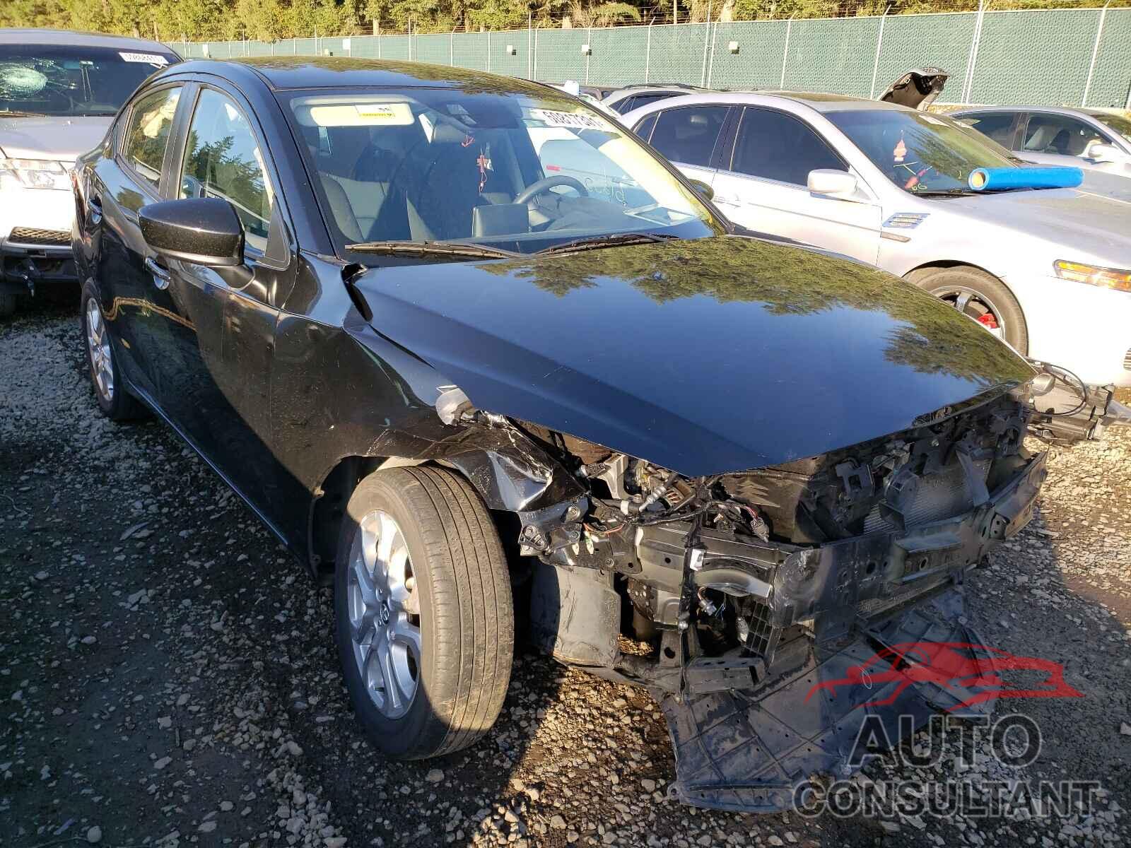 TOYOTA YARIS 2017 - 3MYDLBYV0HY153663