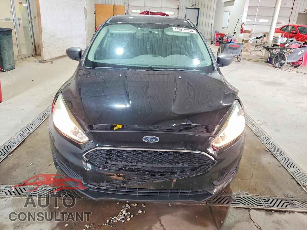 FORD FOCUS 2017 - 1FADP3E25HL220887