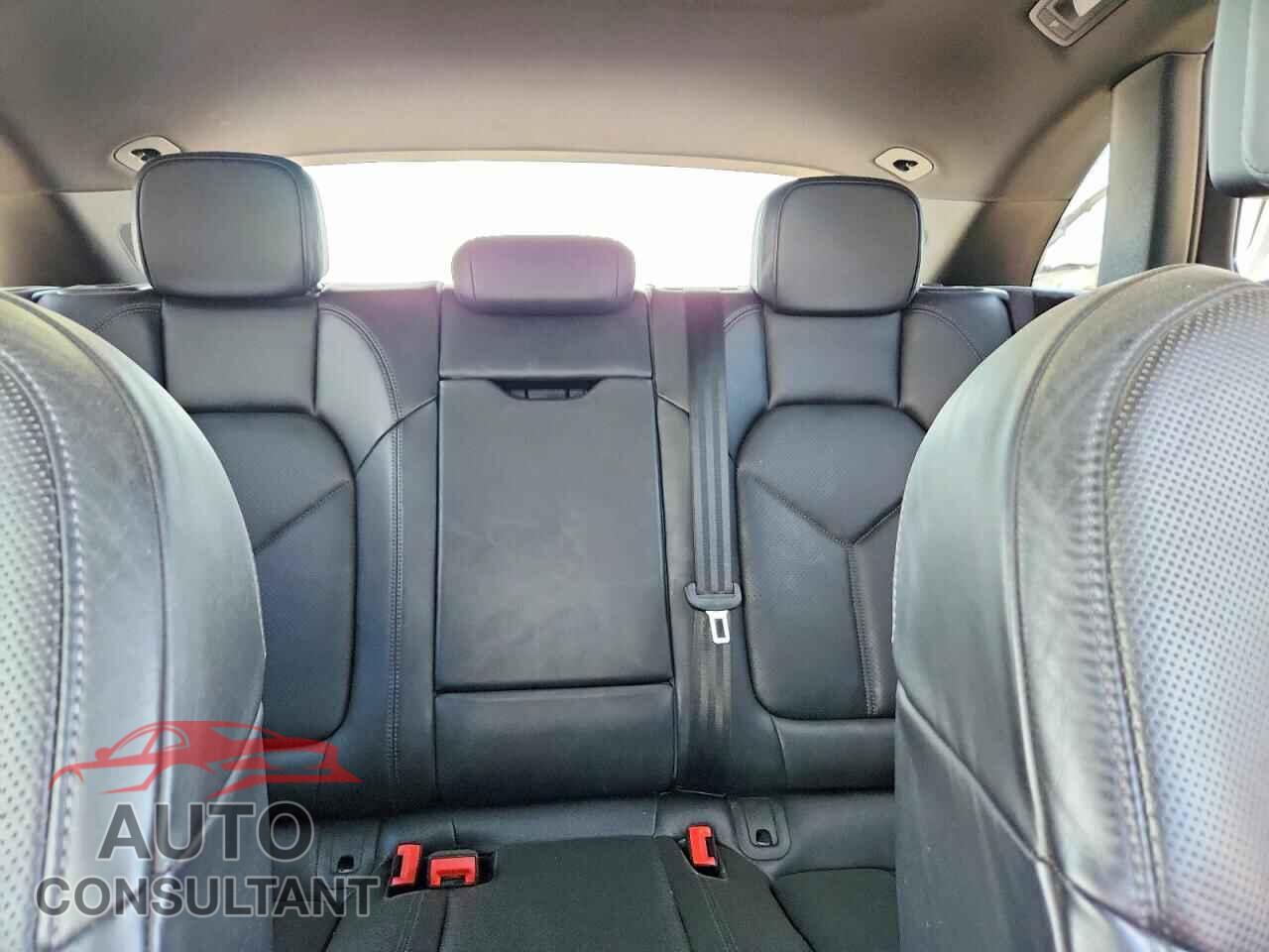 PORSCHE MACAN 2018 - WP1AA2A51JLB01750