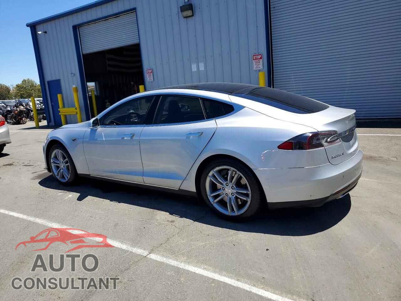 TESLA MODEL S 2013 - 5YJSA1CN3DFP13548