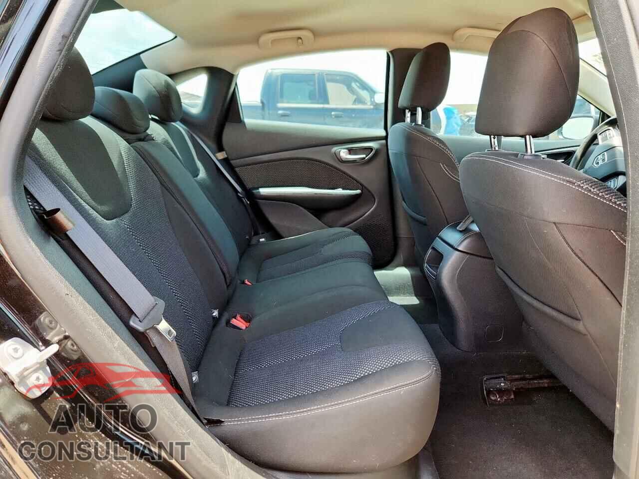 DODGE DART 2015 - 1C3CDFBB4FD392733
