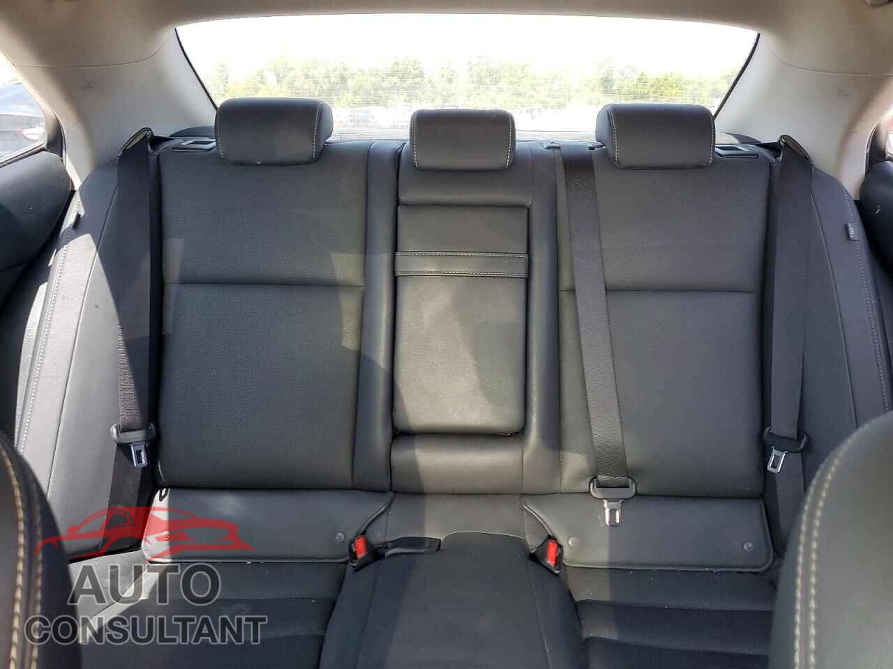 LEXUS IS 2019 - JTHBA1D27K5090677