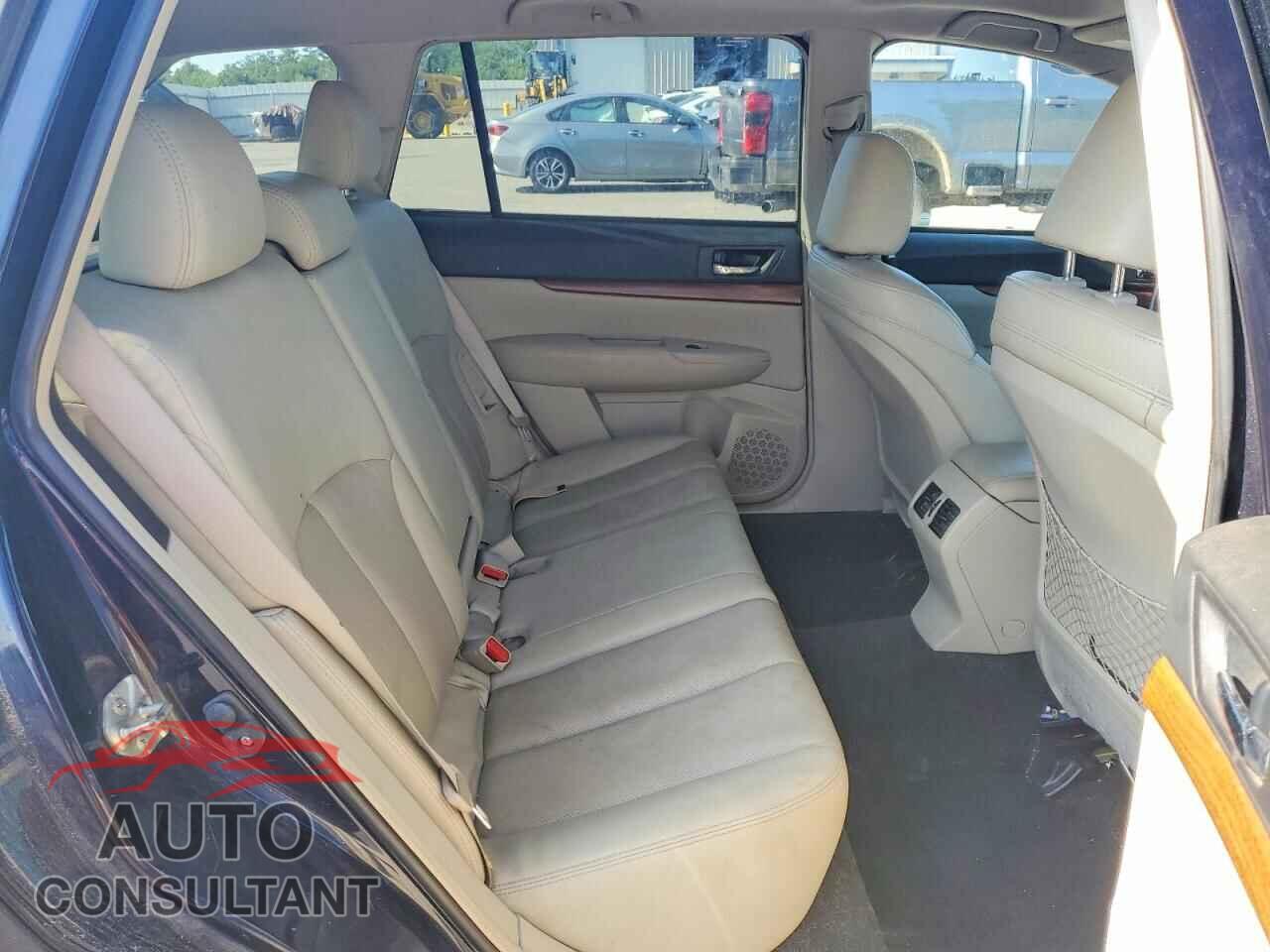 SUBARU OUTBACK 2013 - 4S4BRBLC4D3229622