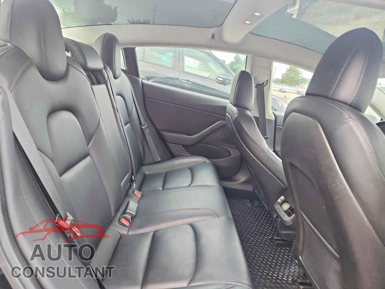 TESLA MODEL 3 2019 - 5YJ3E1EA8KF304638