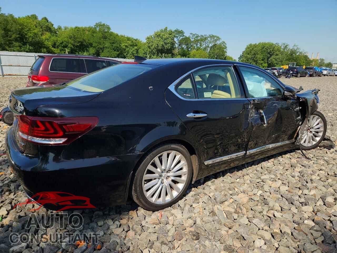 LEXUS LS460 2017 - JTHCL5EF3H5028905
