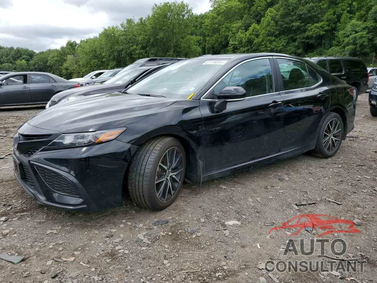 TOYOTA CAMRY 2023 - 4T1G11BK4PU096567