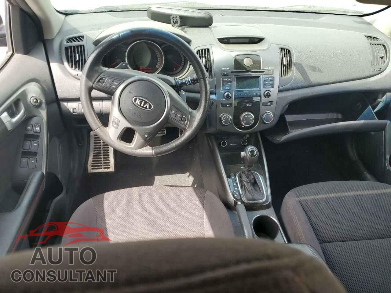 KIA FORTE 2011 - KNAFW5A35B5452866