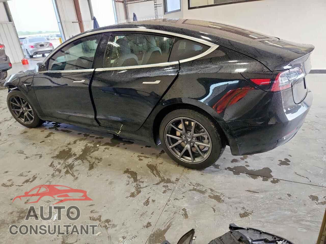 TESLA MODEL 3 2019 - 5YJ3E1EAXKF332151