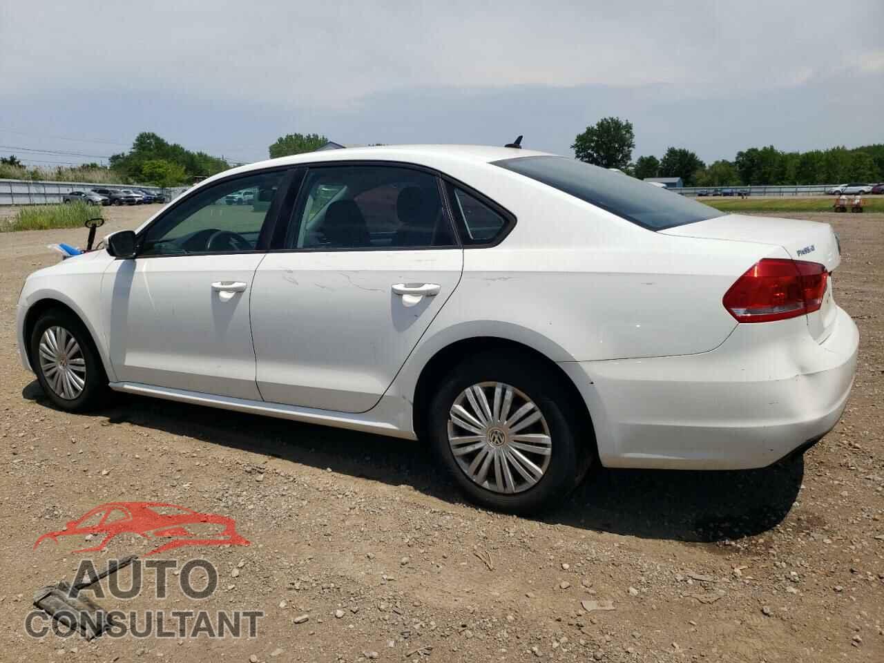 VOLKSWAGEN PASSAT 2015 - 1VWAT7A35FC103934