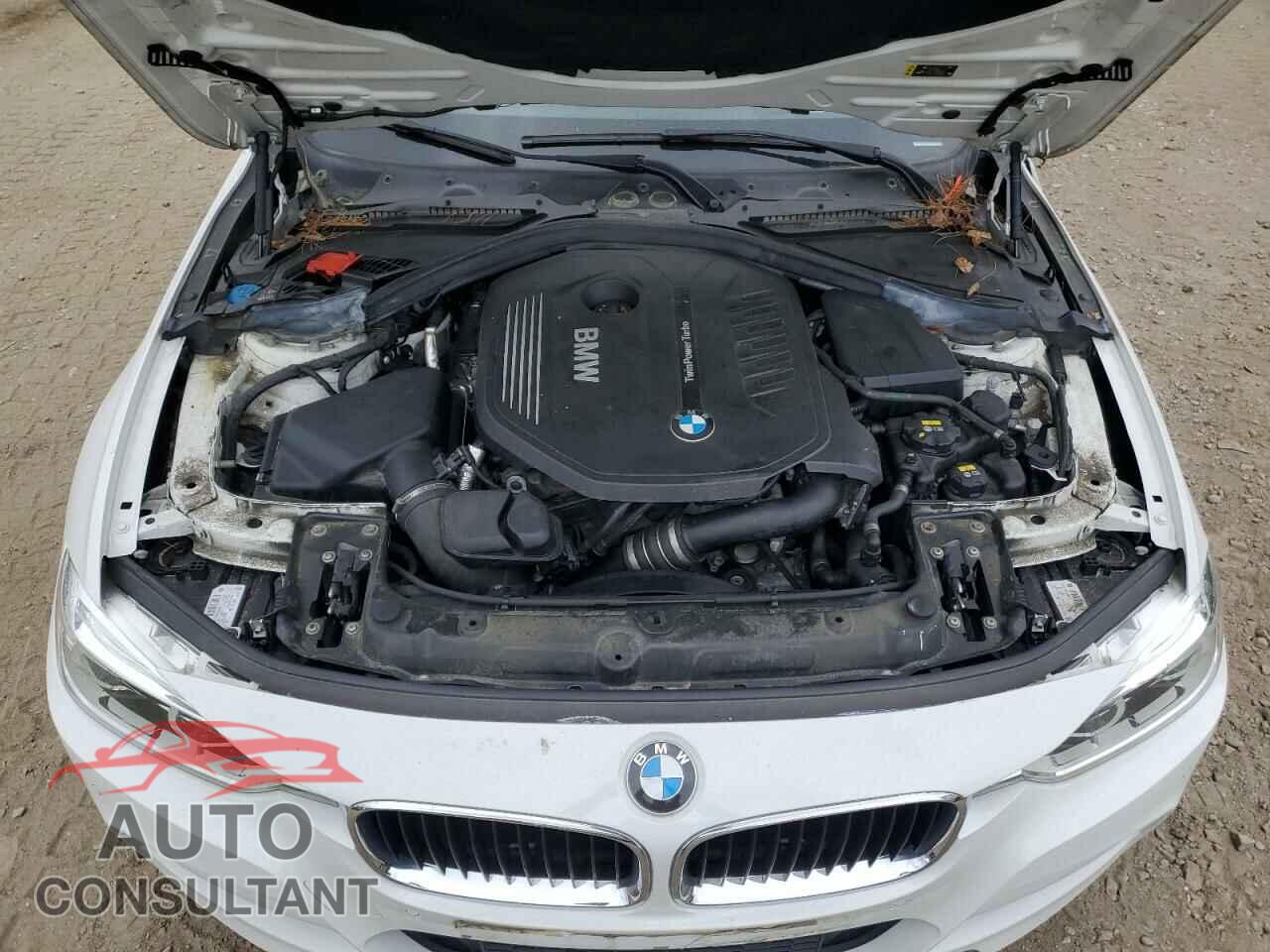 BMW 3 SERIES 2018 - WBA8B7C59JA583206