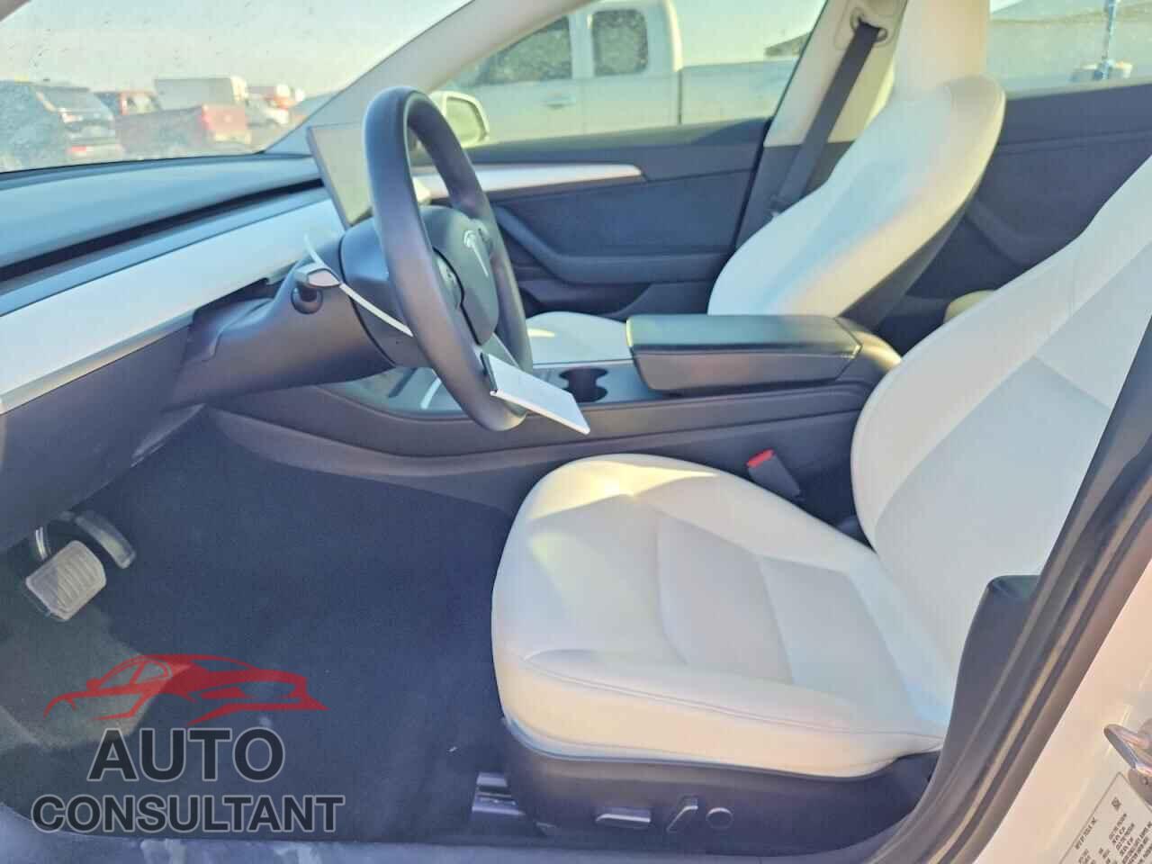 TESLA MODEL 3 2021 - 5YJ3E1EB3MF996710