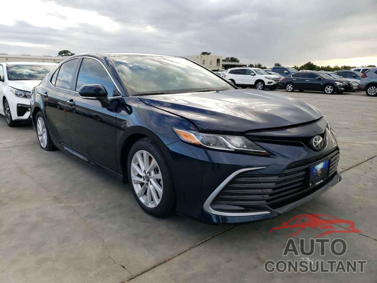 TOYOTA CAMRY 2021 - 4T1R11AK9MU597136