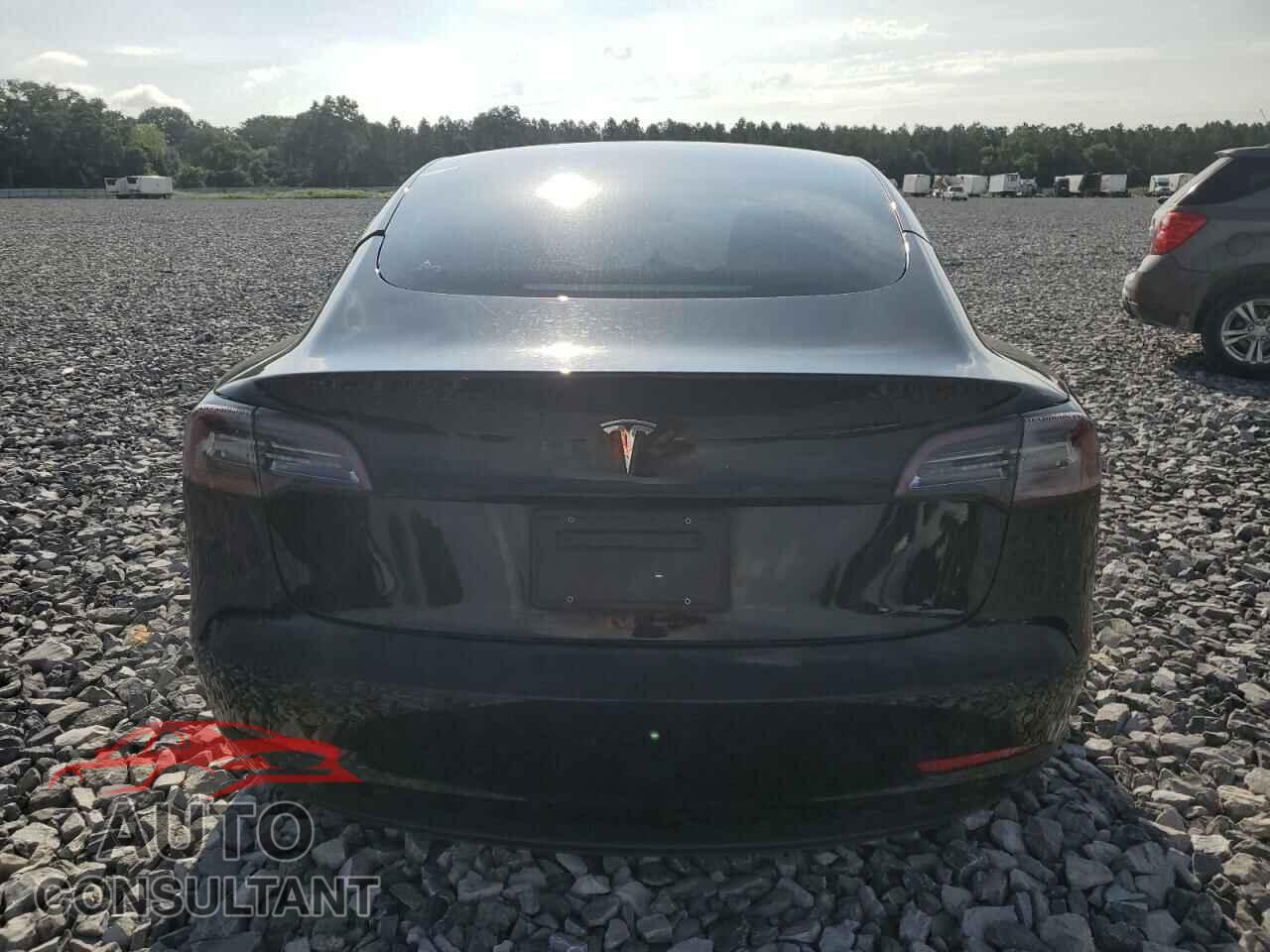 TESLA MODEL 3 2021 - 5YJ3E1EA8MF911626