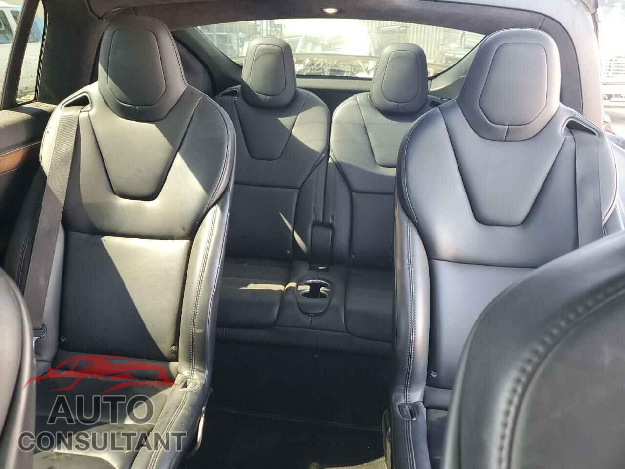 TESLA MODEL X 2017 - 5YJXCBE21HF068347