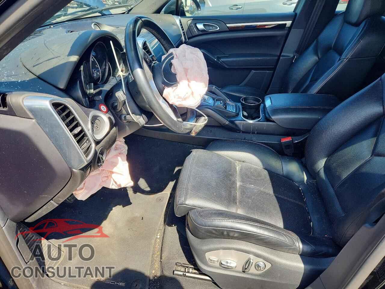 PORSCHE CAYENNE 2018 - WP1AA2A21JKA06701