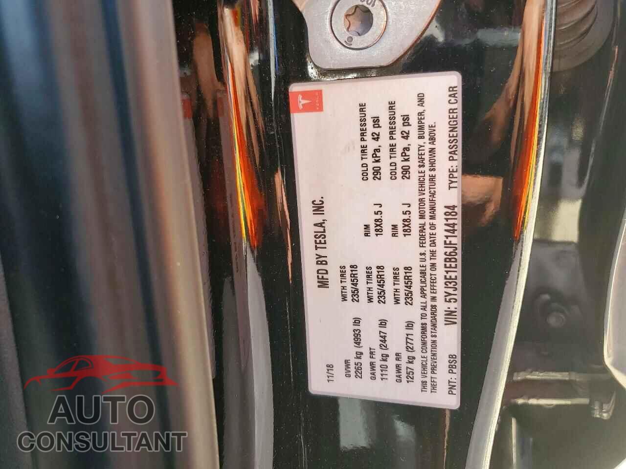 TESLA MODEL 3 2018 - 5YJ3E1EB6JF144184