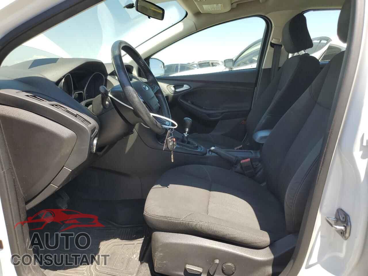 FORD FOCUS 2016 - 1FADP3KE8GL201246