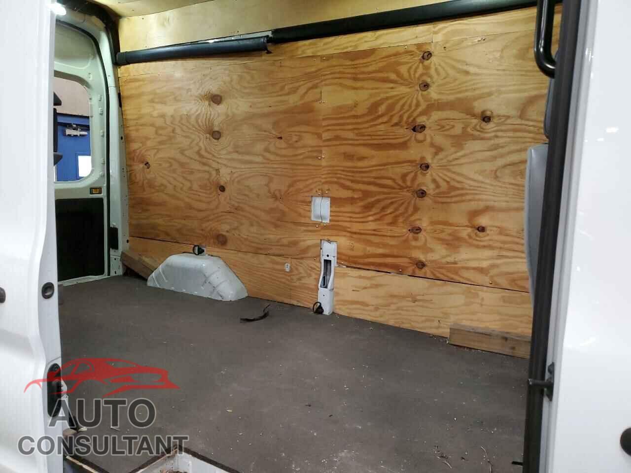 FORD TRANSIT 2018 - 1FTYR2XMXJKA16113