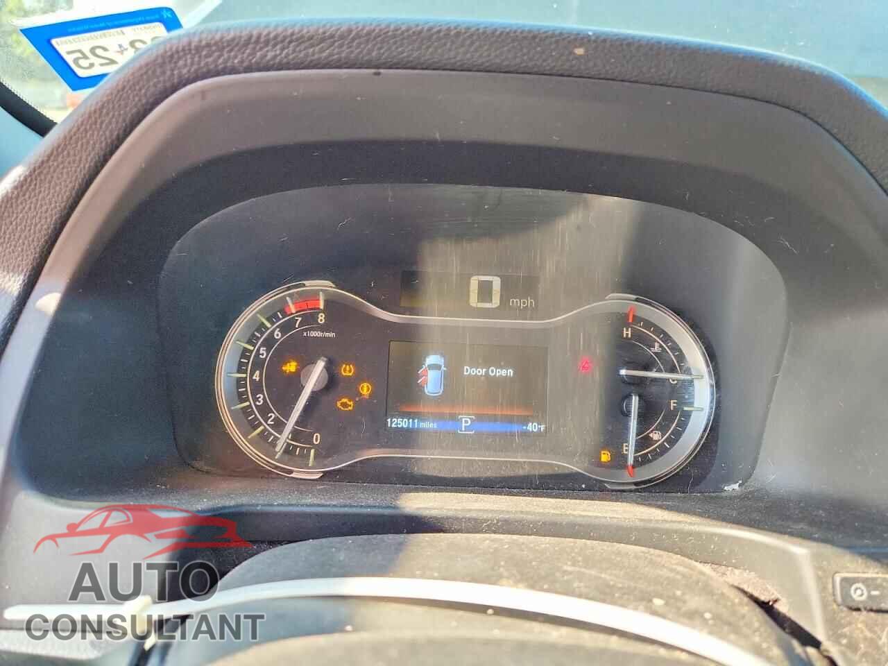 HONDA PILOT 2018 - 5FNYF6H38JB022656