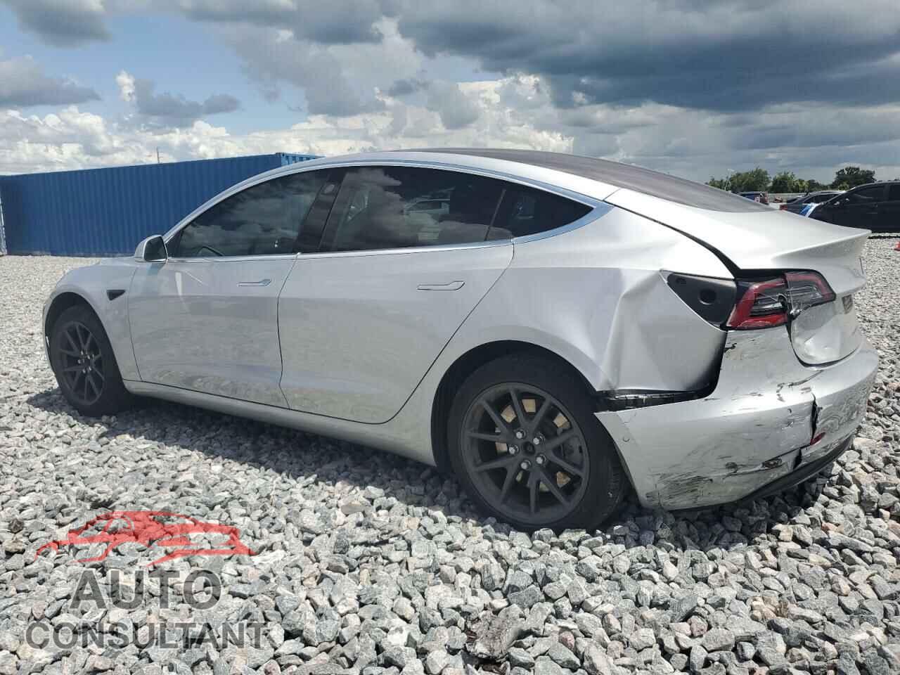 TESLA MODEL 3 2018 - 5YJ3E1EA5JF016591