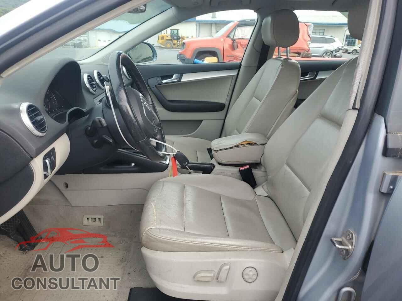 AUDI A3 2010 - WAUKFBFM1AA078874