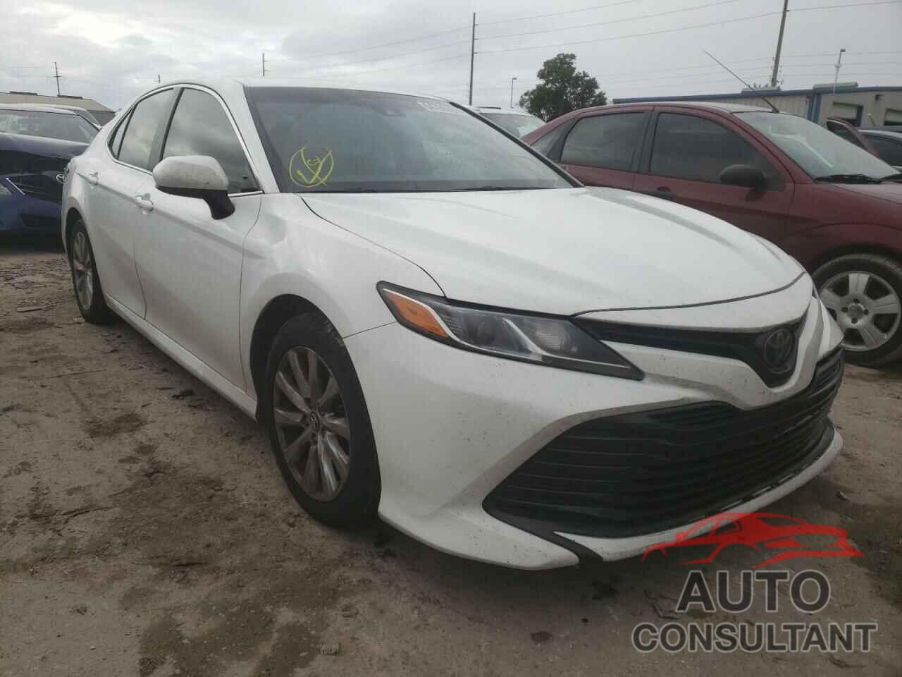 TOYOTA CAMRY 2018 - 4T1B11HK8JU632137