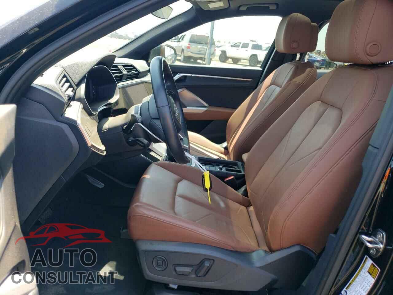 AUDI Q3 2020 - WA1AECF33L1008059