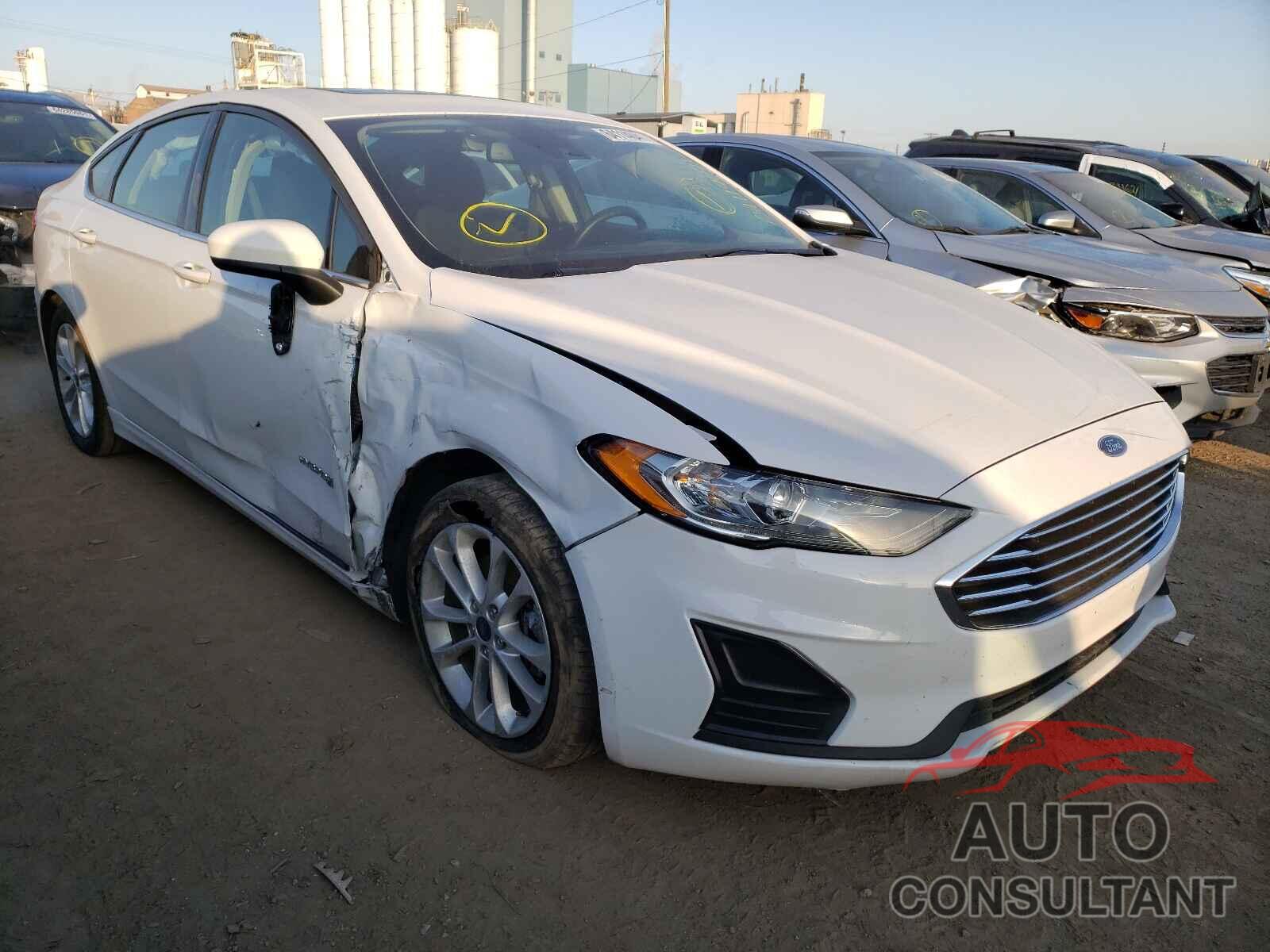 FORD FUSION 2019 - 3FA6P0LUXKR120112