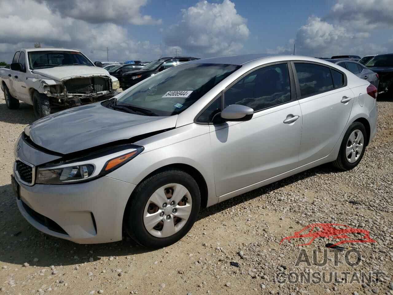 KIA FORTE 2018 - 3KPFL4A73JE205860