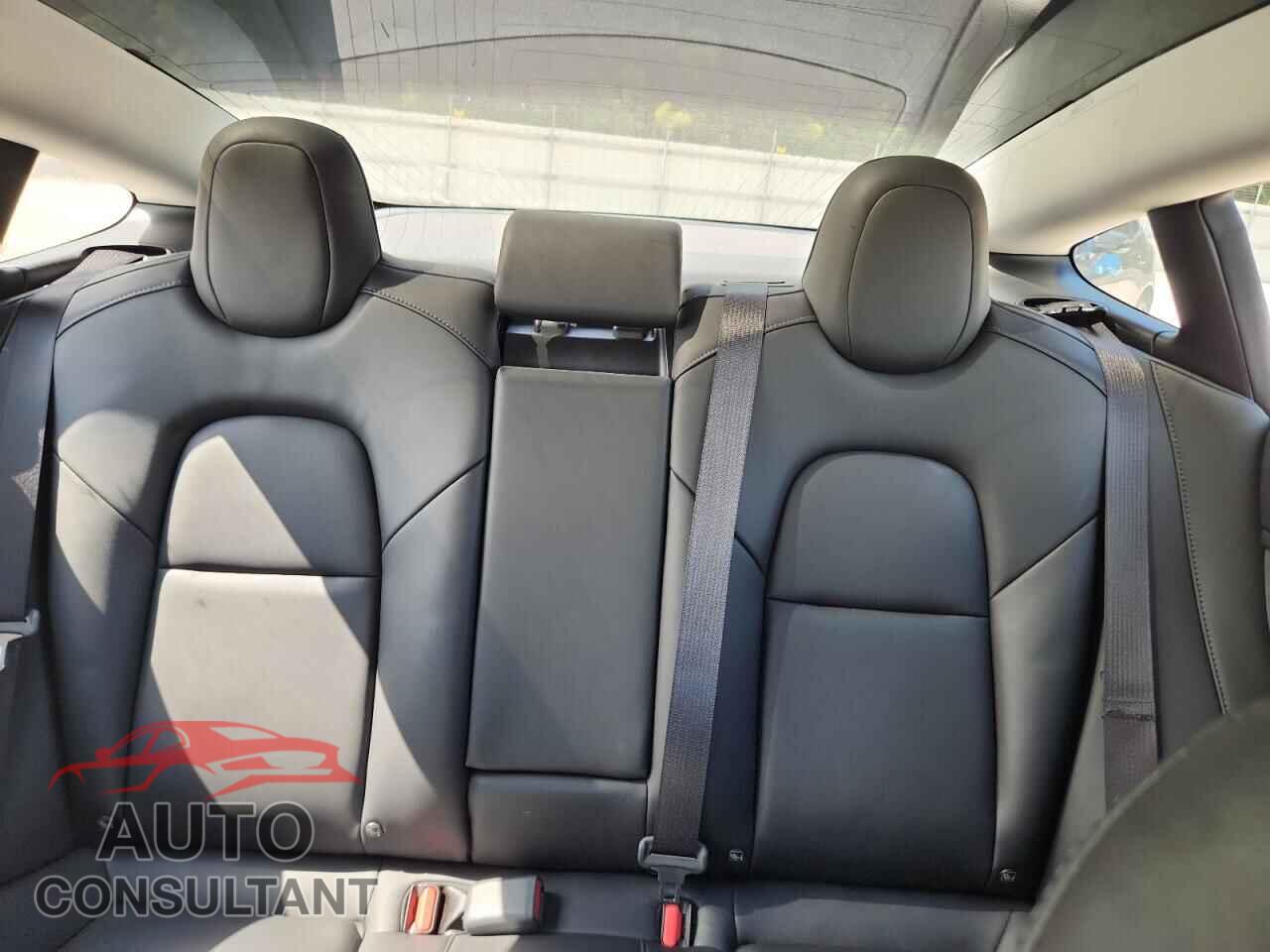 TESLA MODEL 3 2019 - 5YJ3E1EA7KF398723