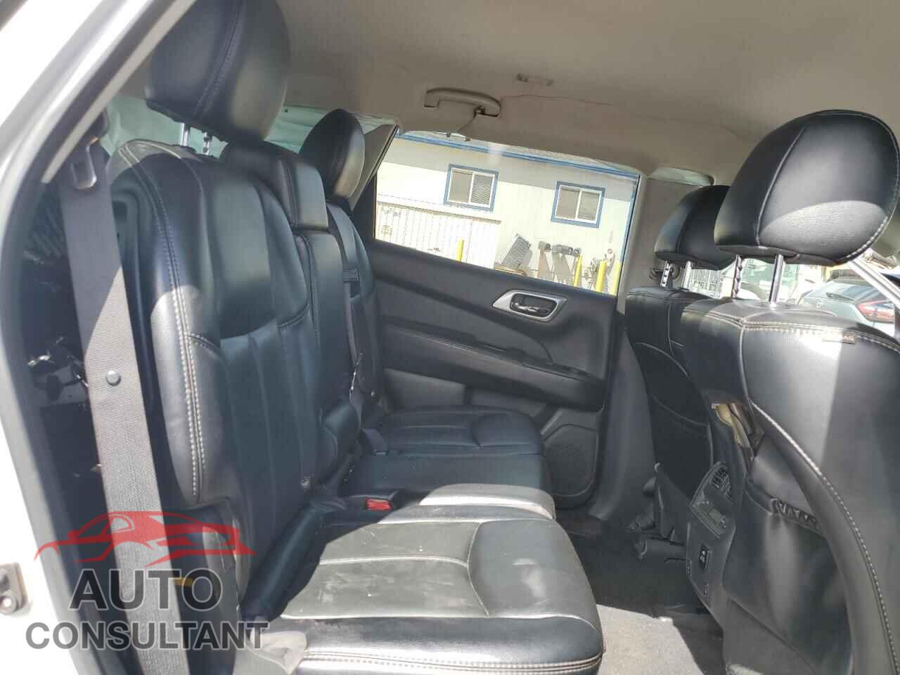 NISSAN PATHFINDER 2017 - 5N1DR2MN9HC903732