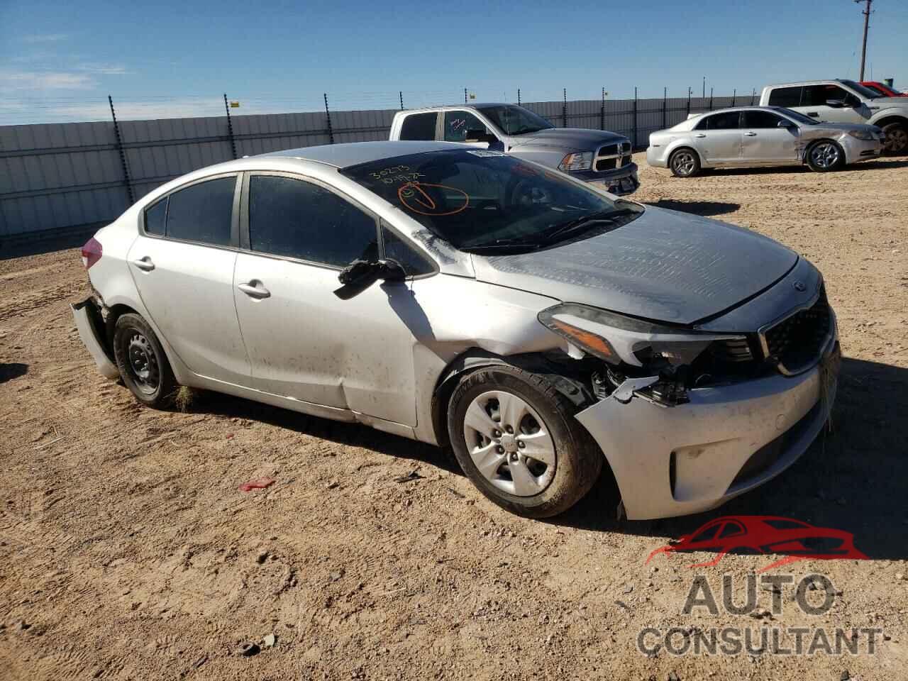 KIA FORTE 2018 - 3KPFK4A75JE219214