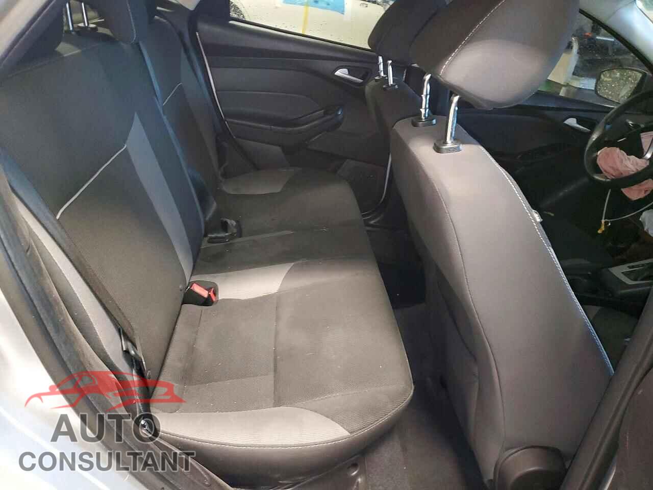 FORD FOCUS 2014 - 1FADP3F29EL106630