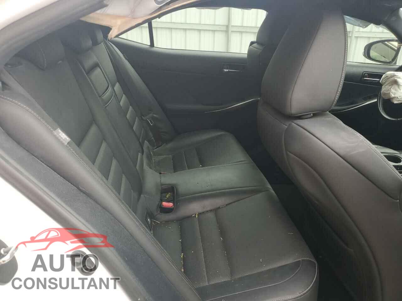 LEXUS IS 2016 - JTHBA1D22G5036534