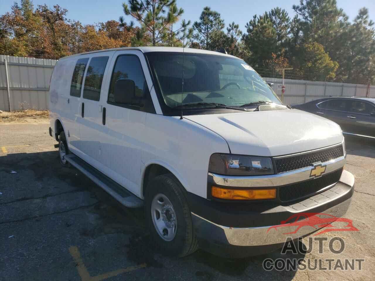 CHEVROLET EXPRESS 2020 - 1GCWGAFGXL1258539