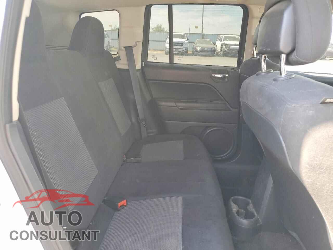 JEEP COMPASS 2014 - 1C4NJCBA4ED777100