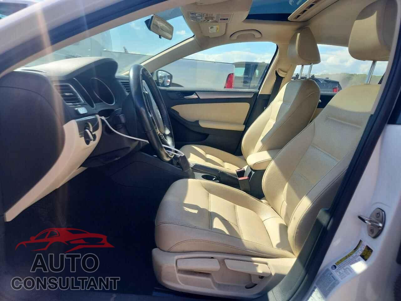 VOLKSWAGEN JETTA 2017 - 3VWDB7AJXHM247513