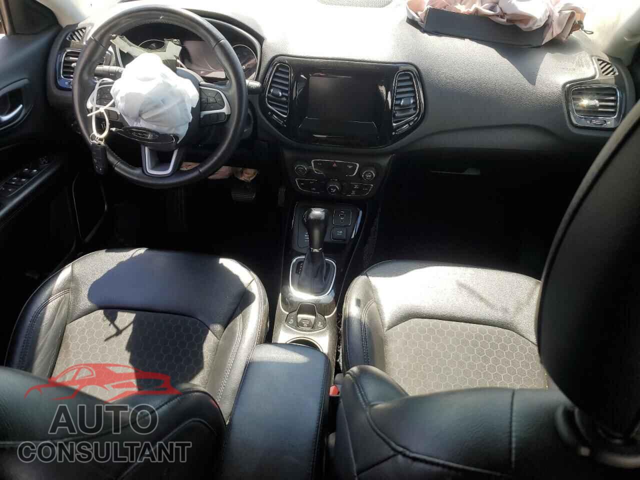 JEEP COMPASS 2018 - 3C4NJDBB0JT434237