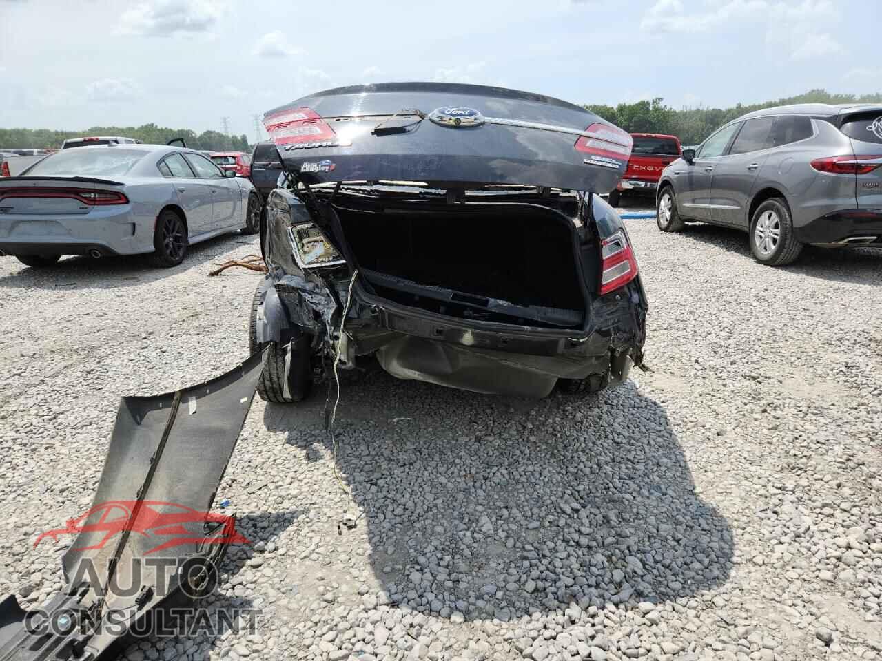 FORD TAURUS 2015 - 1FAHP2E81FG176876