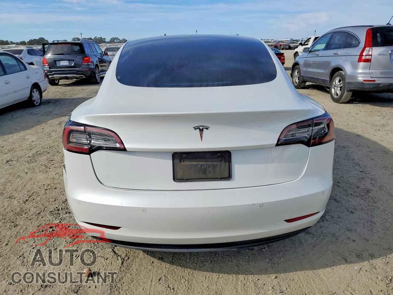 TESLA MODEL 3 2021 - 5YJ3E1EA2MF874444