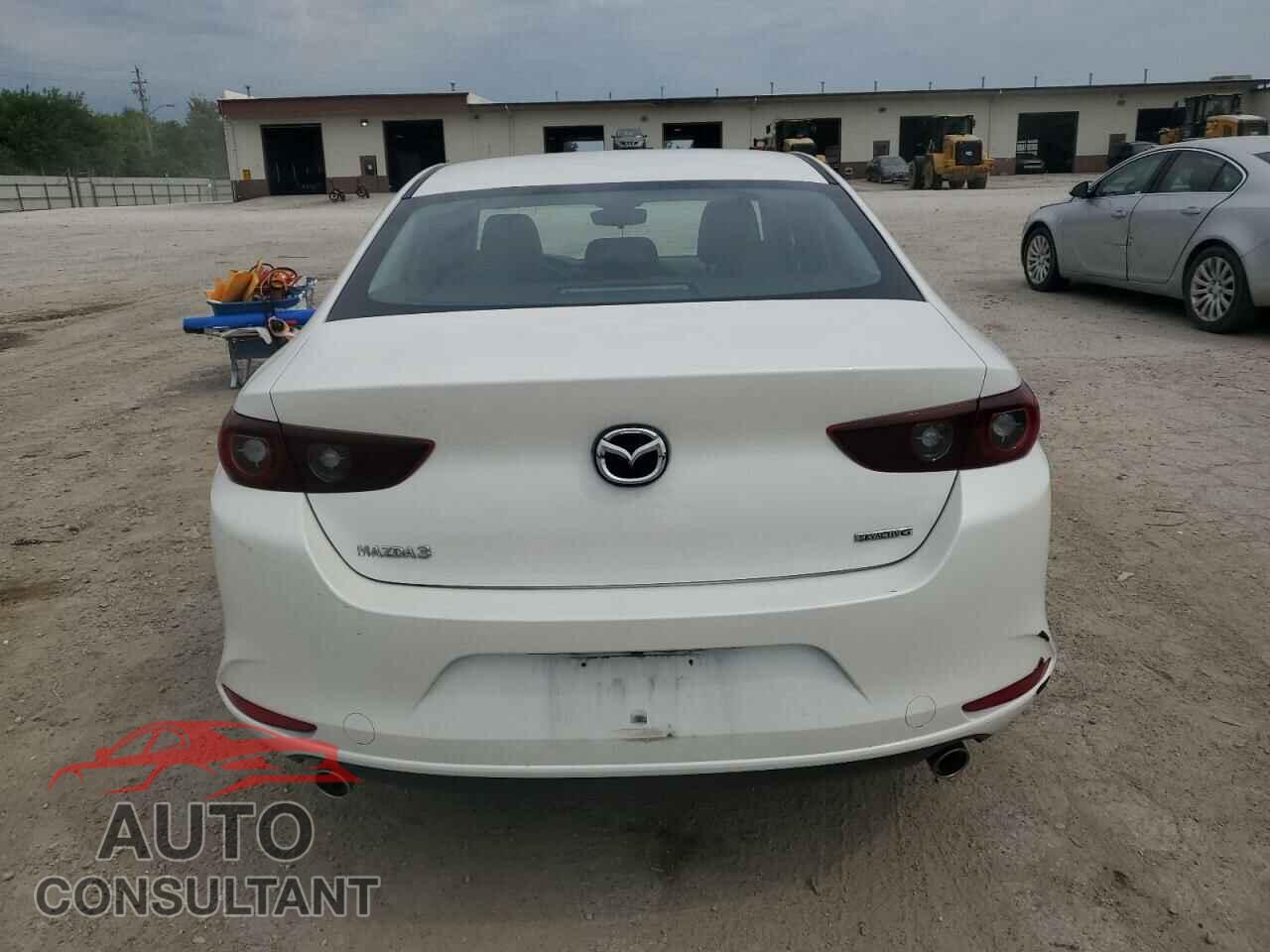 MAZDA 3 2022 - 3MZBPACL9NM301738