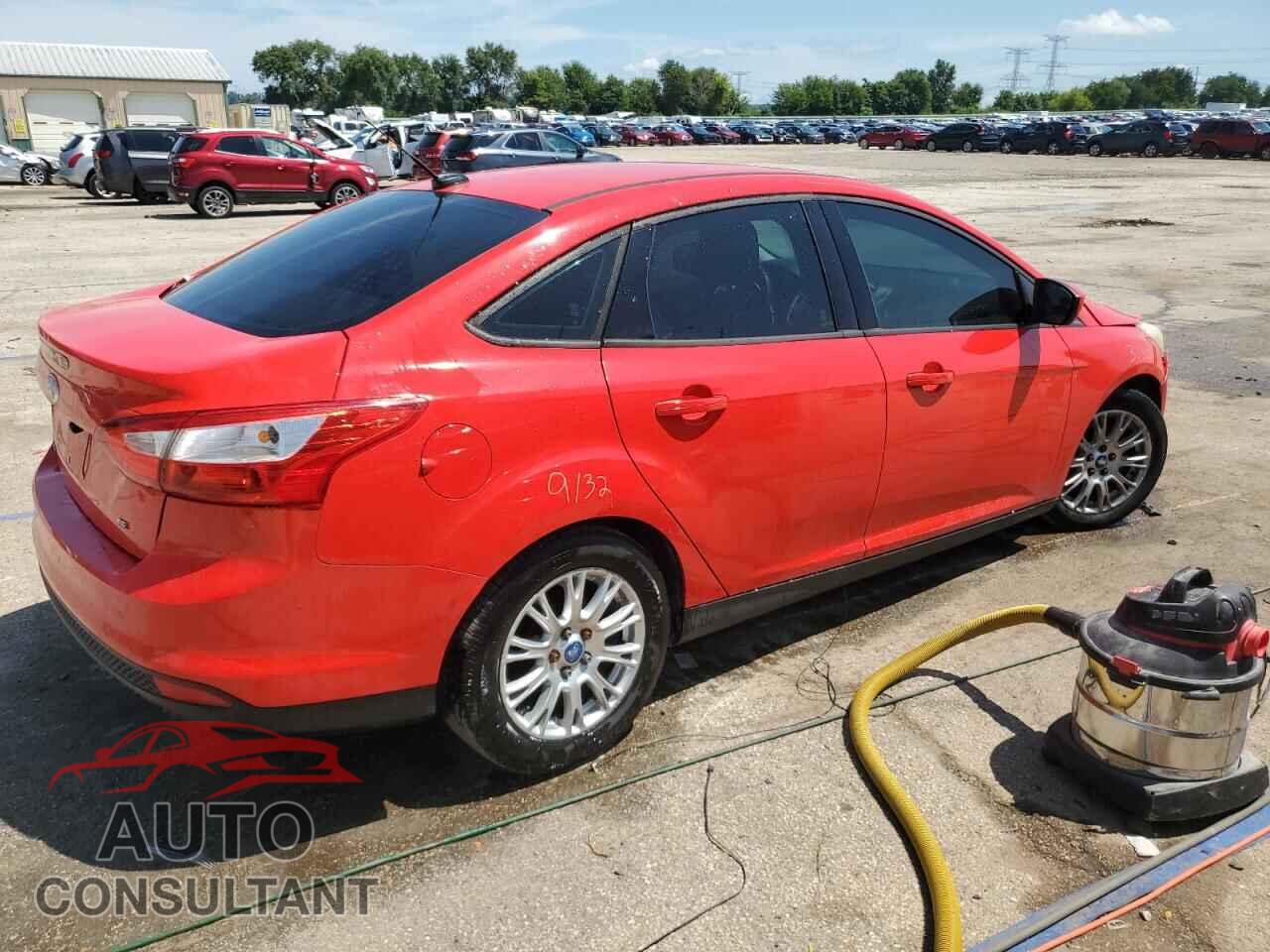 FORD FOCUS 2012 - 1FAHP3F25CL178326
