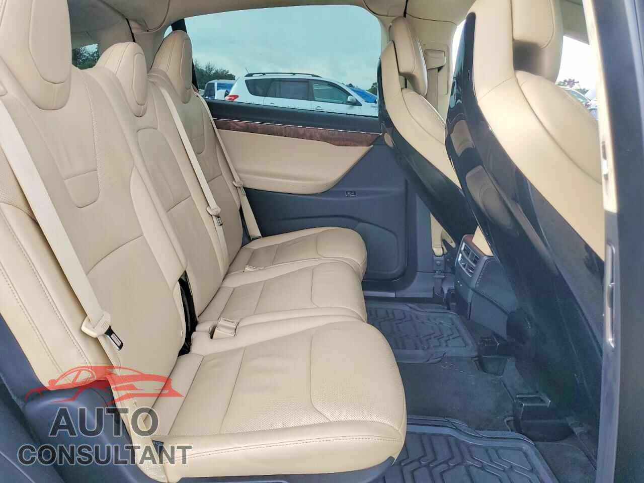 TESLA MODEL X 2017 - 5YJXCDE25HF035640