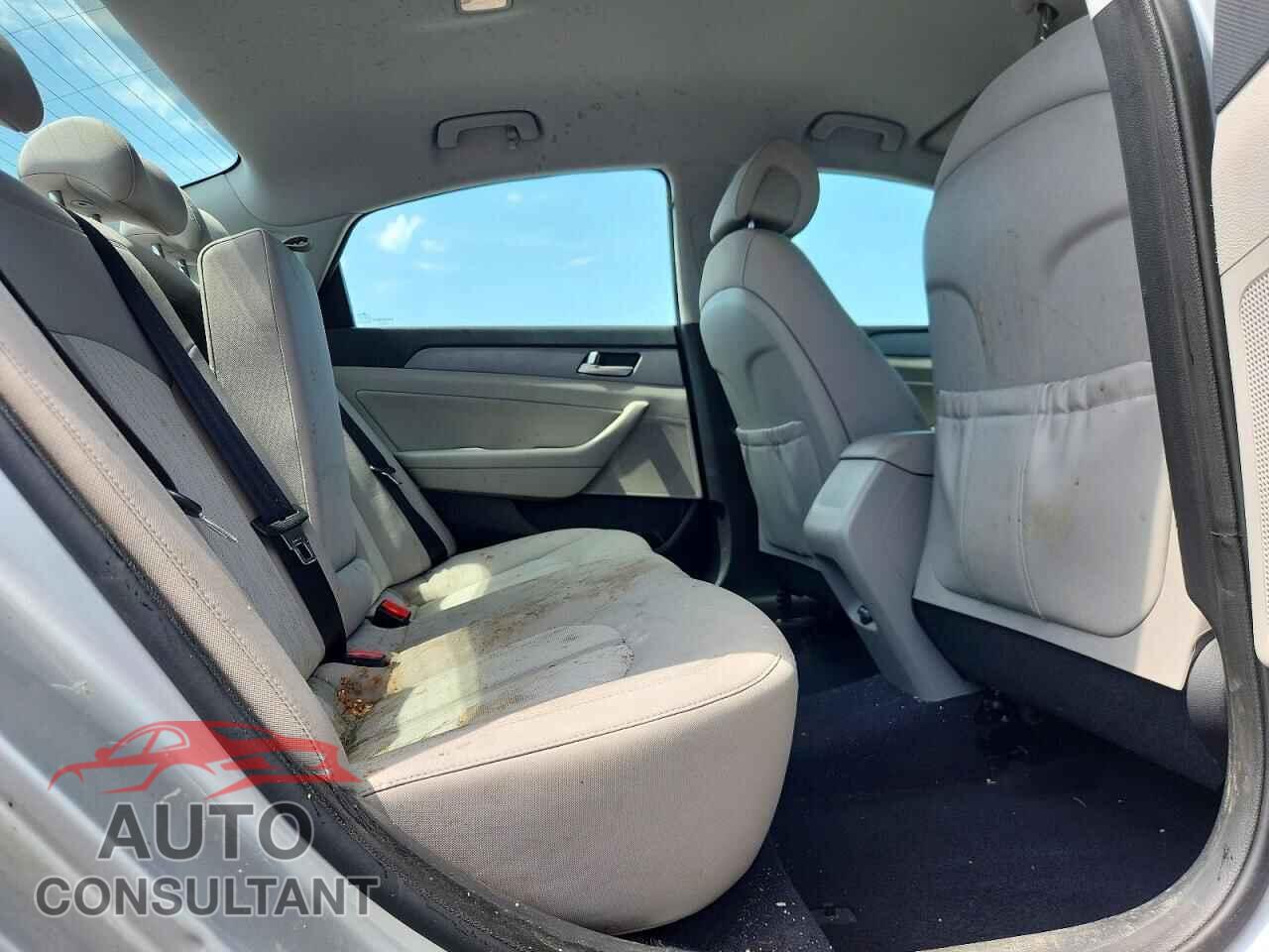 HYUNDAI SONATA 2017 - KMHE24L13HA058407