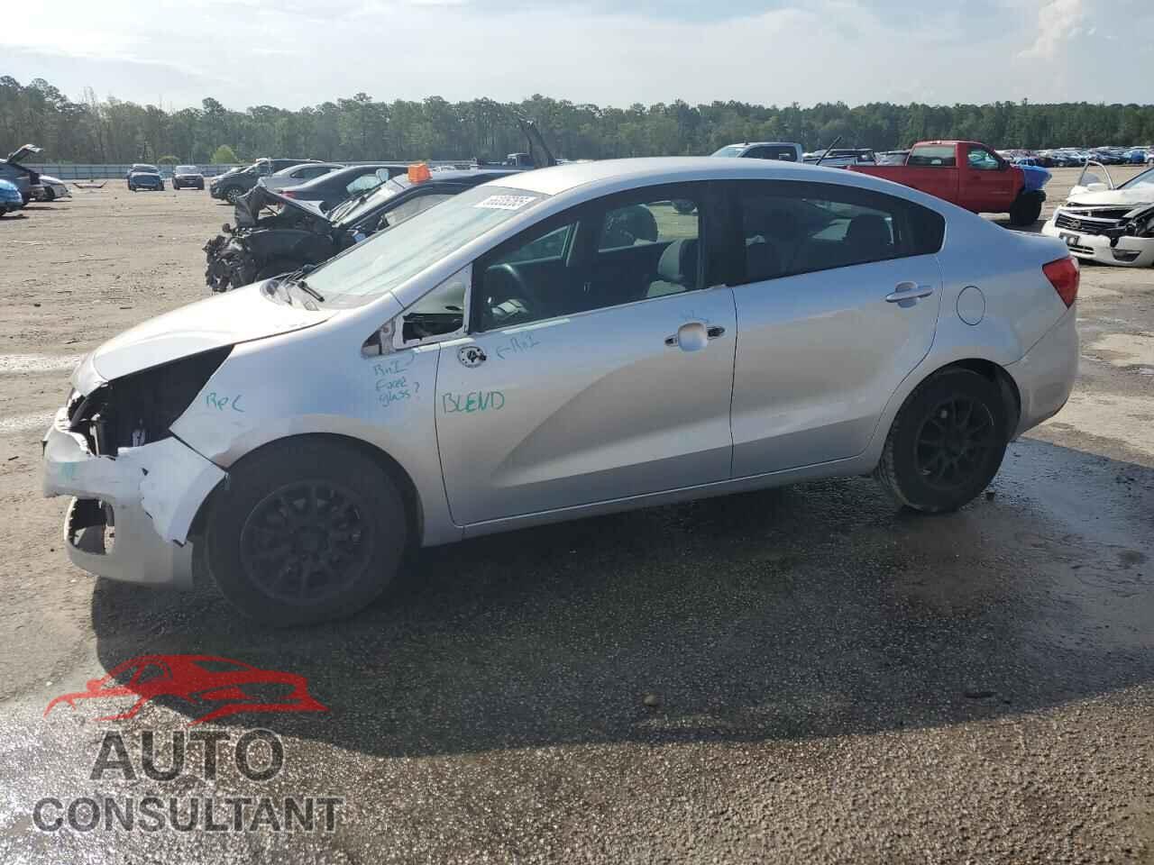 KIA RIO 2013 - KNADM4A38D6138147